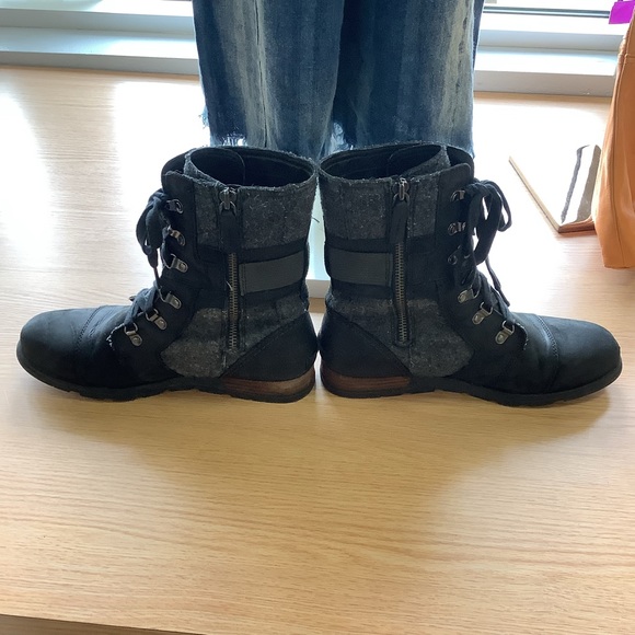 Sorel “Major Carly Boots” - Picture 2 of 8
